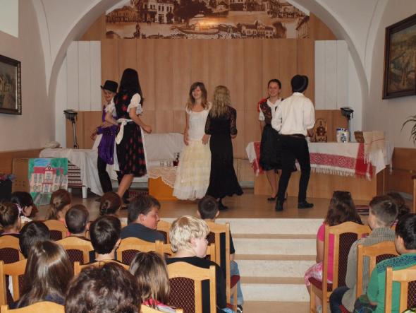 FOTOARCHÍV TEKOVSKÉHO MÚZEA V LEVICIACH - koncertná sála FOTOARCHÍV TEKOVSKÉHO MÚZEA V LEVICIACH - koncertná sála