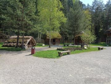 Hrad Strečno - Stredoveká dedina Paseka (©Muzeum.S