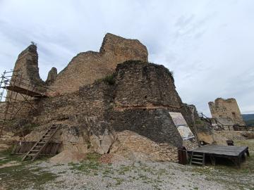 Hrad Divín - leto 2025