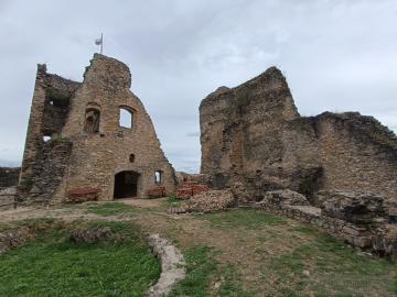 Hrad Divín - leto 2025
